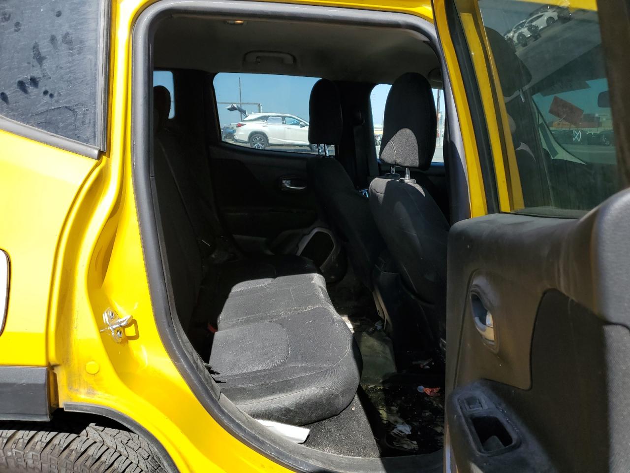 ZACCJABH2FPB94309 2015 Jeep Renegade Latitude