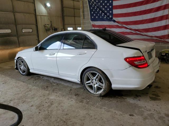 VIN WDDGF8AB1DA879140 2013 Mercedes-Benz C-Class, 3... no.2