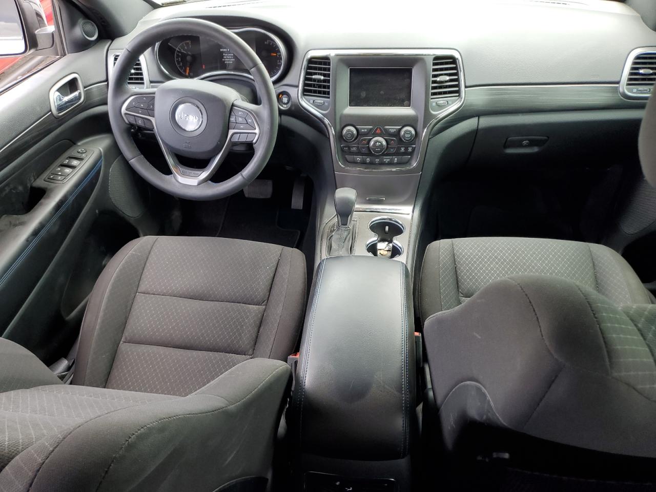 1C4RJFAG4KC784249 2019 Jeep Grand Cherokee Laredo