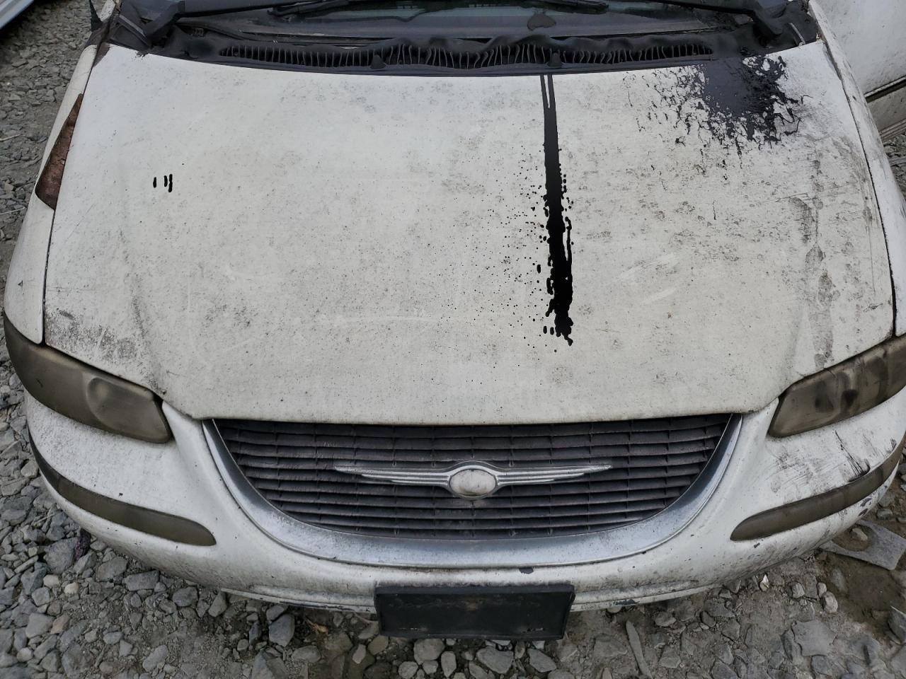 1C4GP64L0WB569526 1998 Chrysler Town & Country Lxi