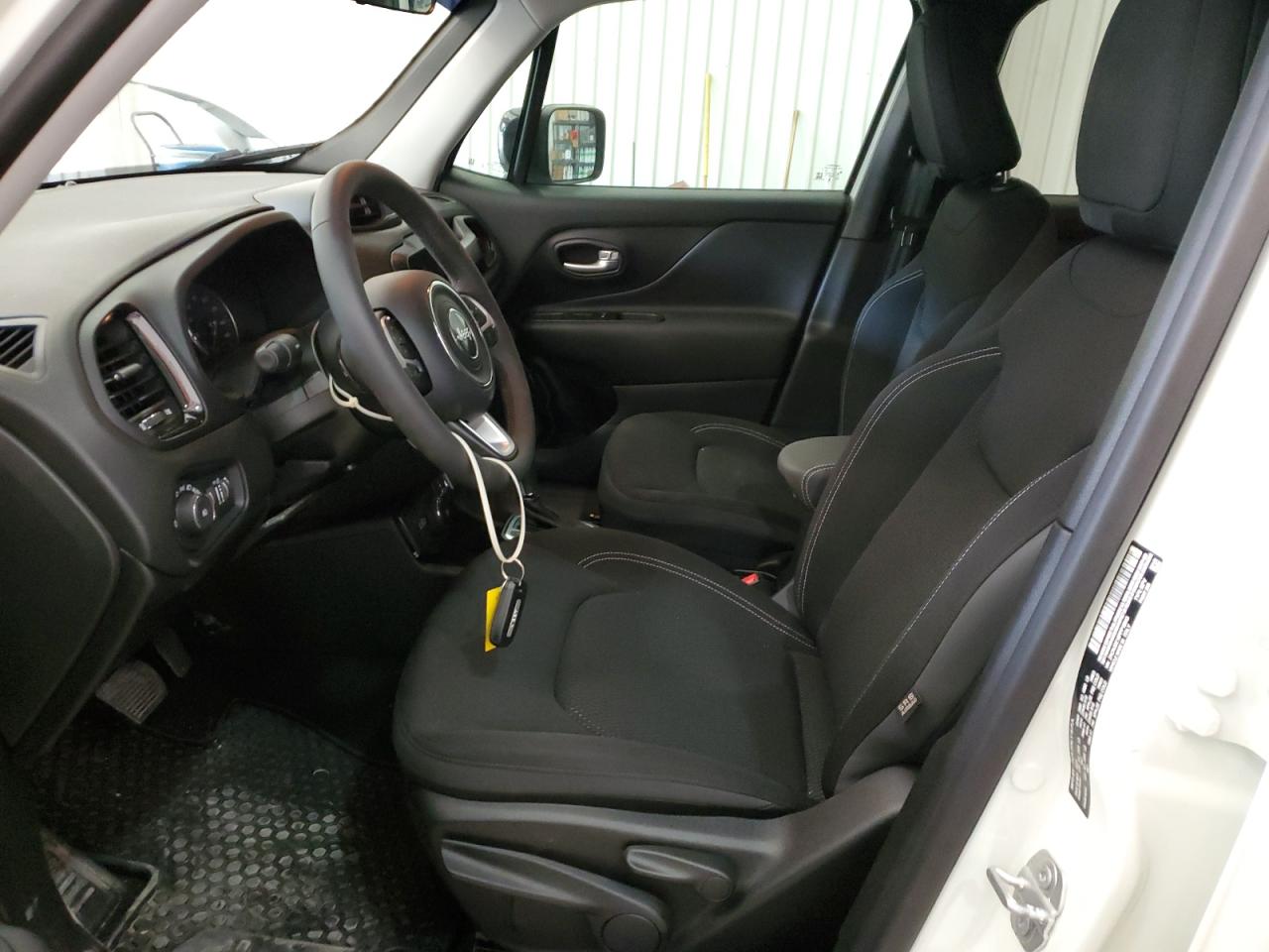 ZACNJDE18PPP18943 2023 Jeep Renegade Altitude