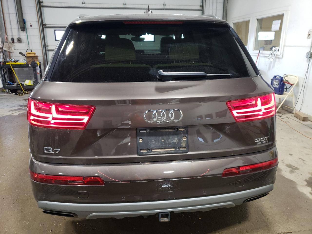 WA1VAAF72HD049311 2017 Audi Q7 Prestige