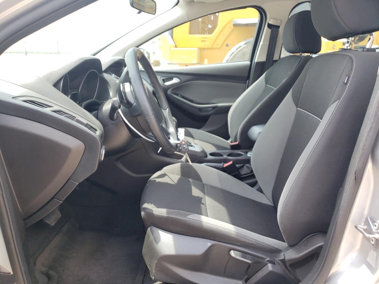 1FADP3F28EL265977 2014 Ford Focus Se