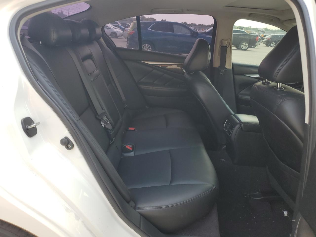 JN1EV7AR4JM430513 2018 Infiniti Q50 Luxe