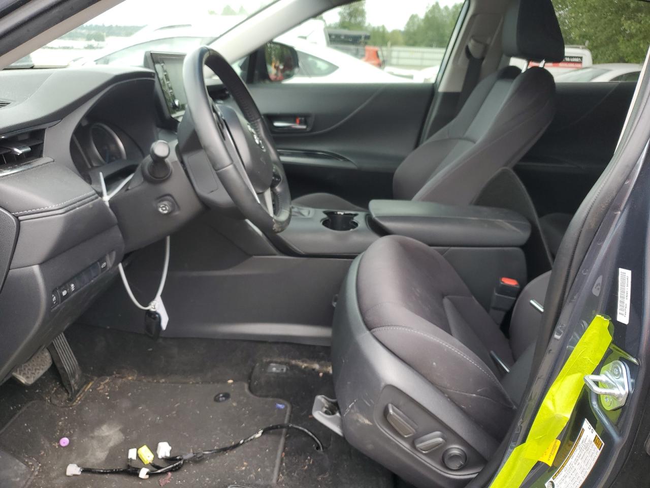 JTEAAAAH3MJ010237 2021 Toyota Venza Le