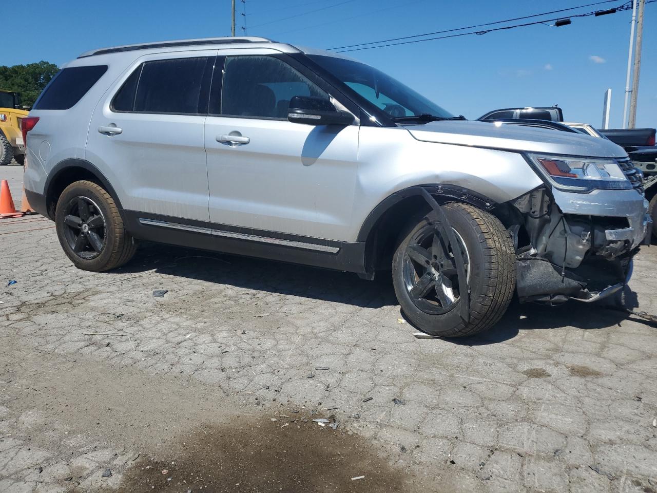 1FM5K8D87HGE31402 2017 Ford Explorer Xlt