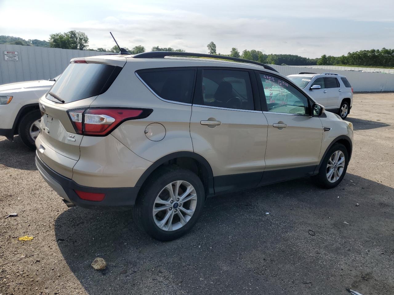 1FMCU0GD3JUB06667 2018 Ford Escape Se