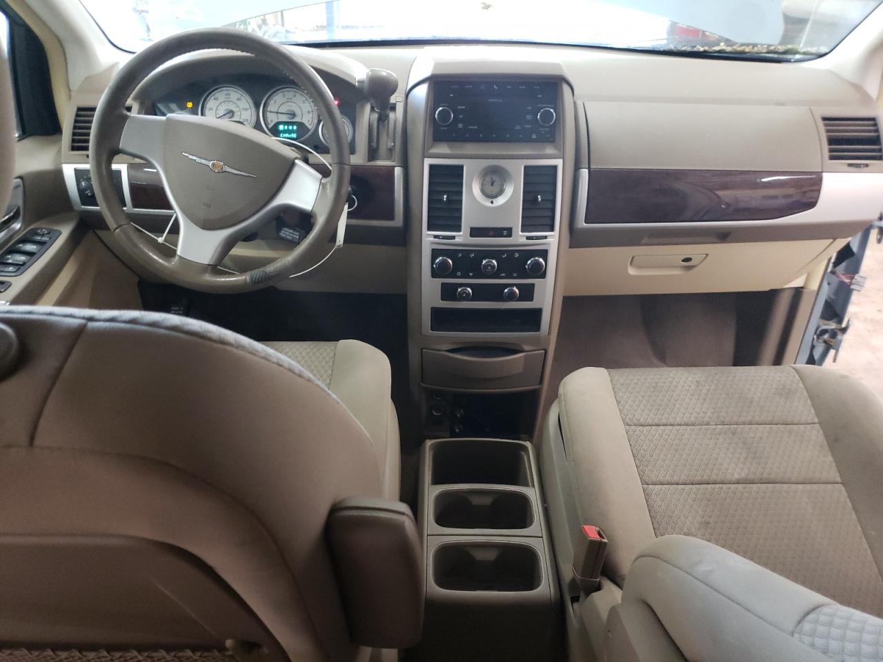 2A4RR5D16AR105110 2010 Chrysler Town & Country Touring