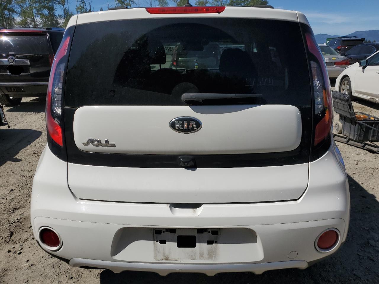 KNDJP3A52H7491976 2017 Kia Soul +