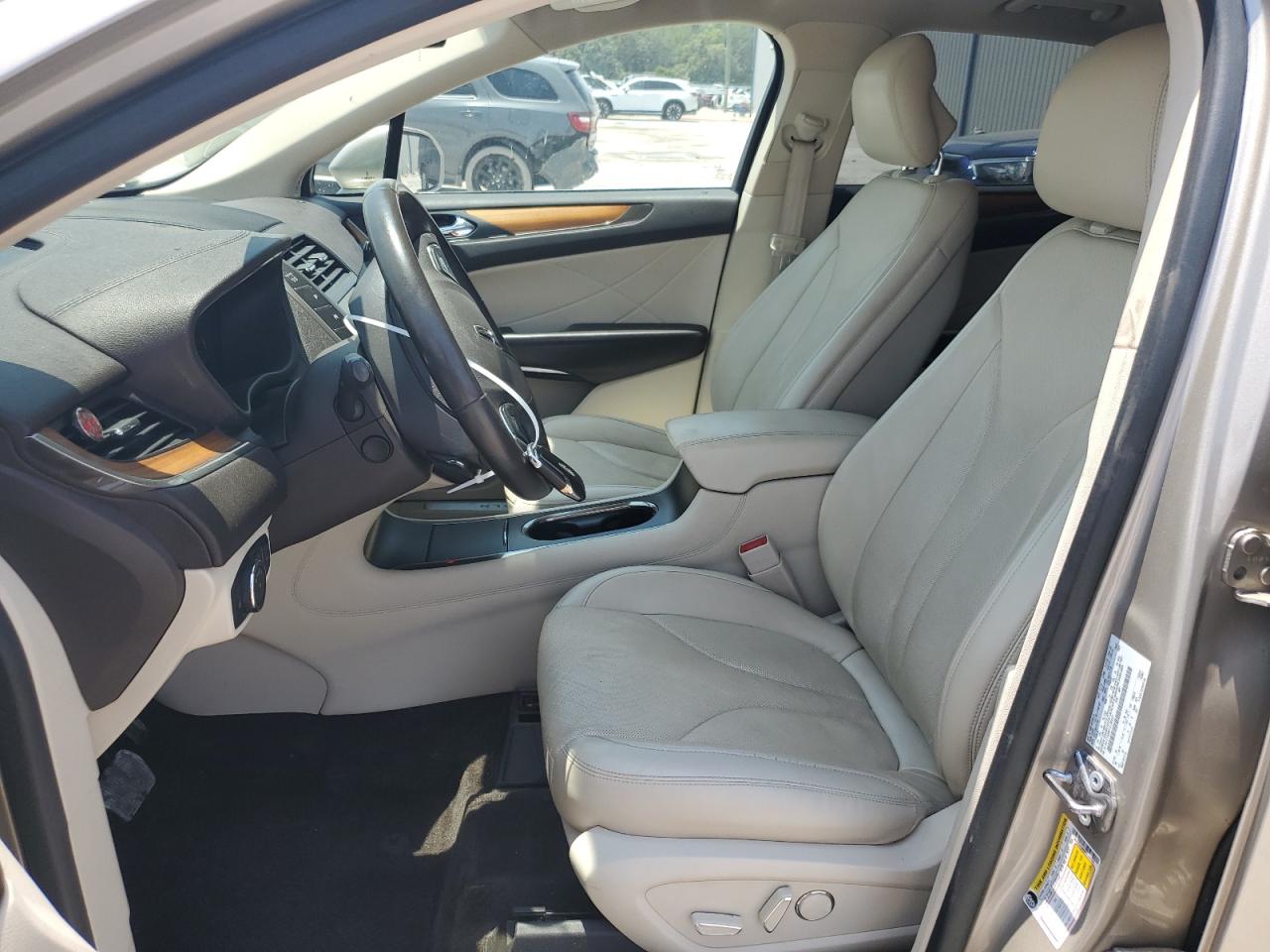 5LMCJ1A98FUJ28431 2015 Lincoln Mkc