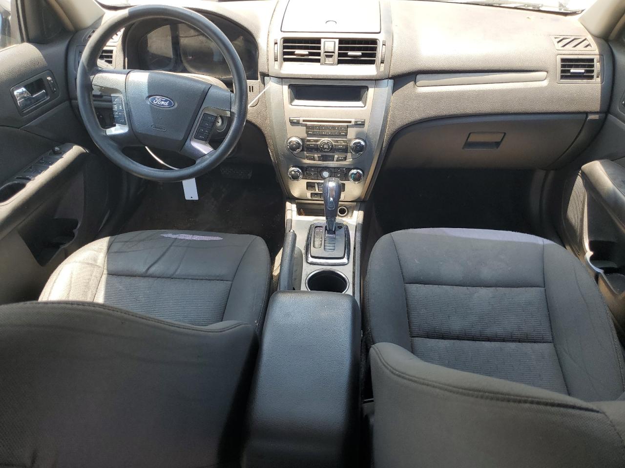 3FAHP0HA1AR338218 2010 Ford Fusion Se