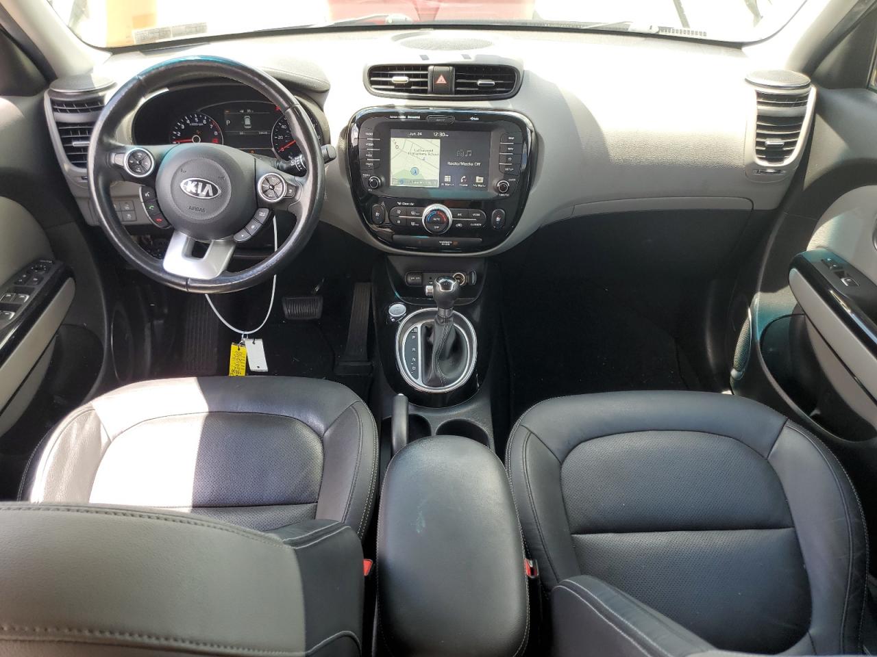 KNDJP3A52J7519927 2018 Kia Soul +