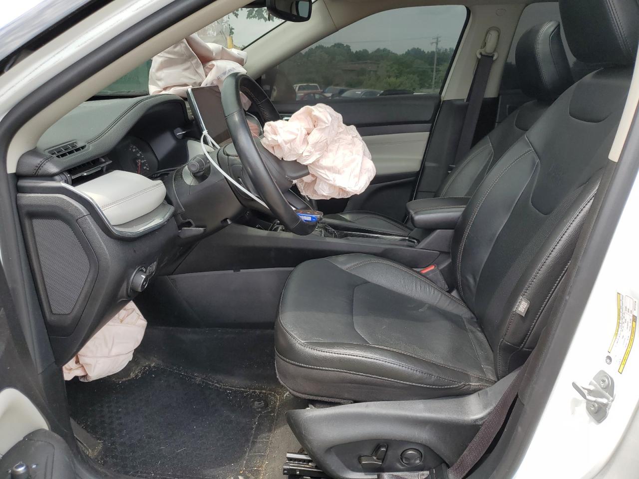 3C4NJDCB5NT171716 2022 Jeep Compass Limited