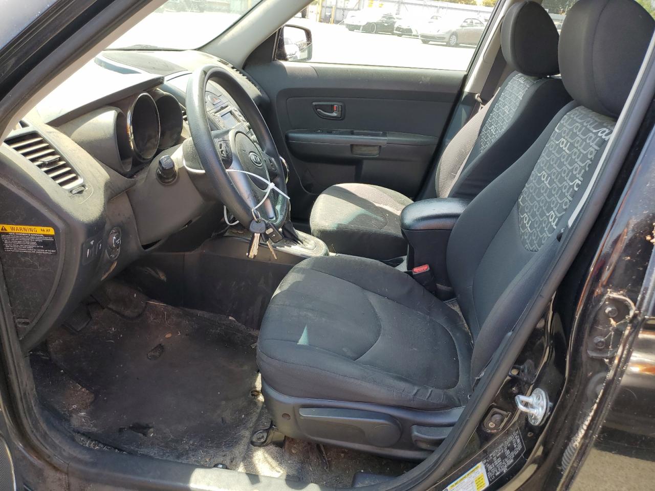 KNDJT2A22B7733992 2011 Kia Soul +