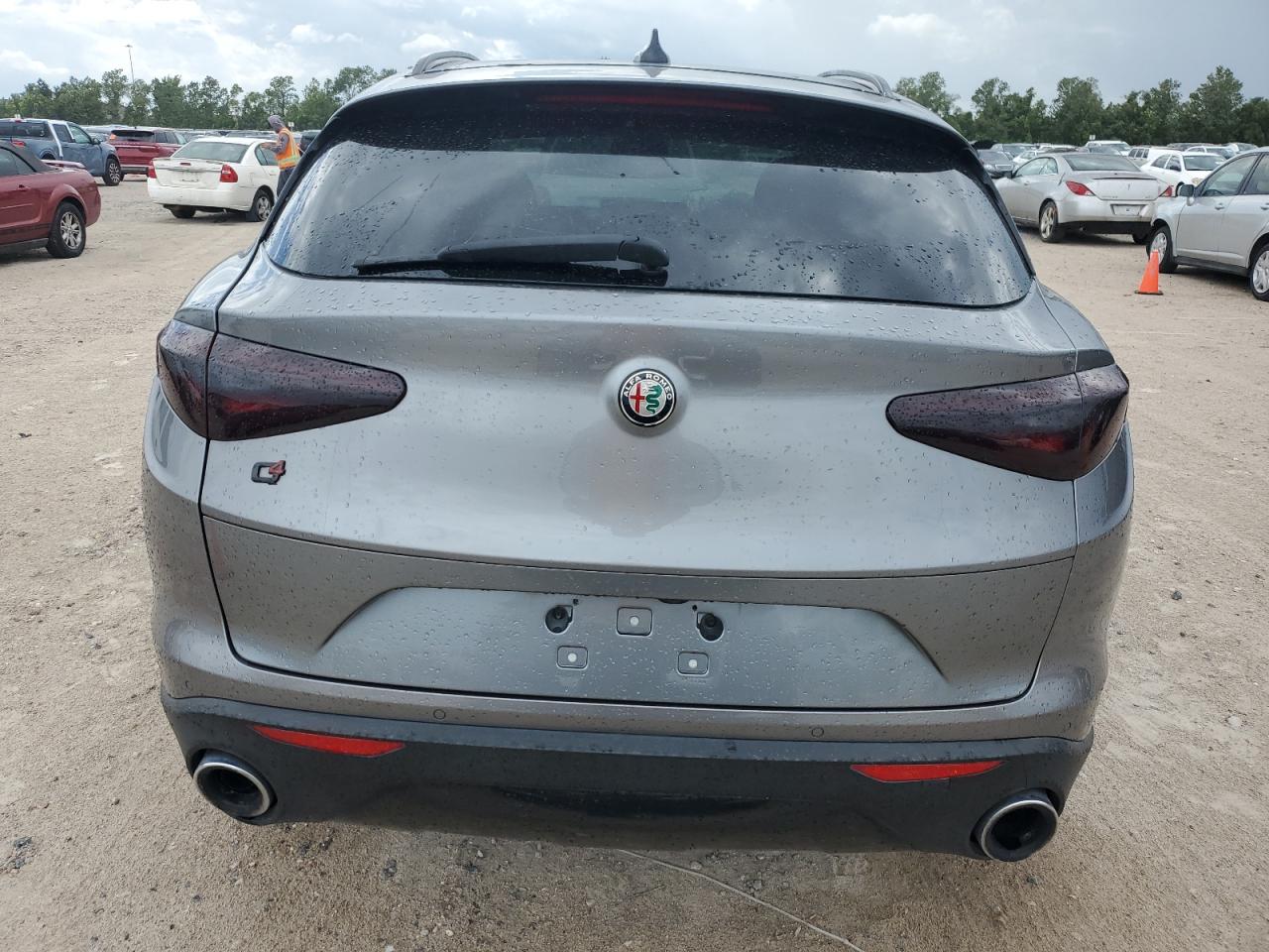 ZASFAKBN8J7B85054 2018 Alfa Romeo Stelvio Ti