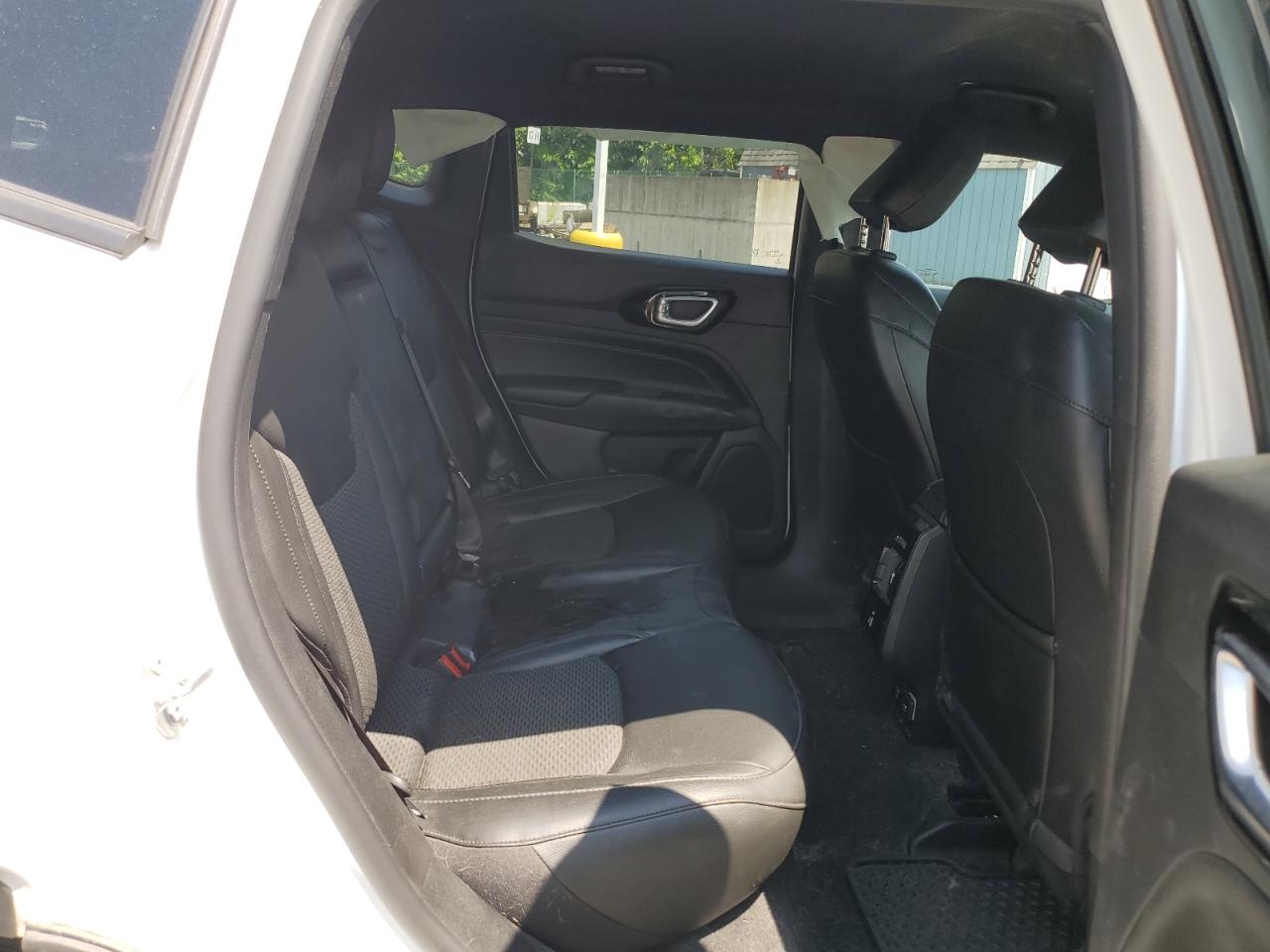 3C4NJDBB6NT184976 2022 Jeep Compass Latitude