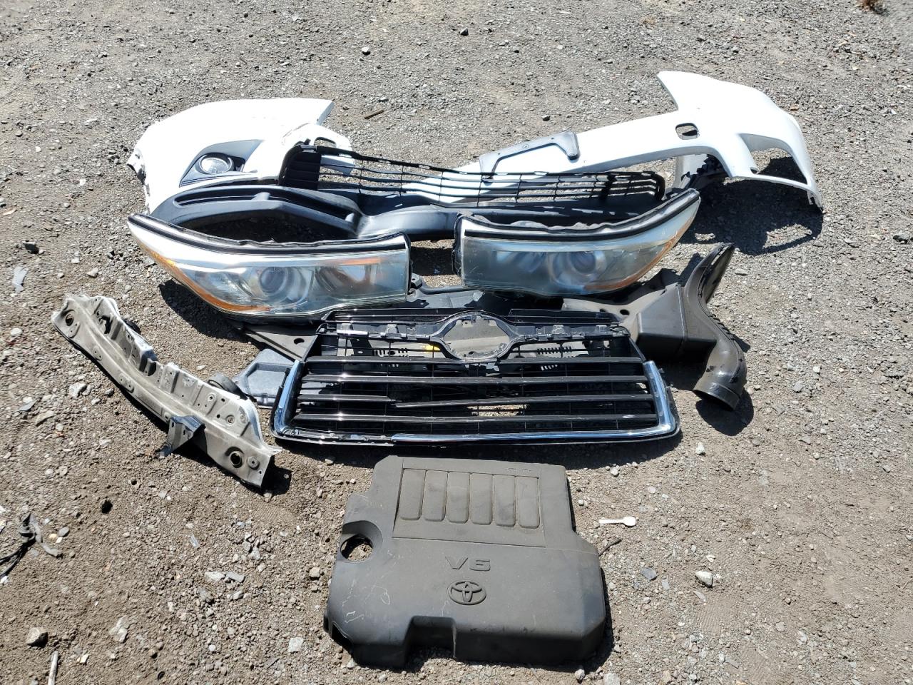 5TDKKRFHXGS169258 2016 Toyota Highlander Xle