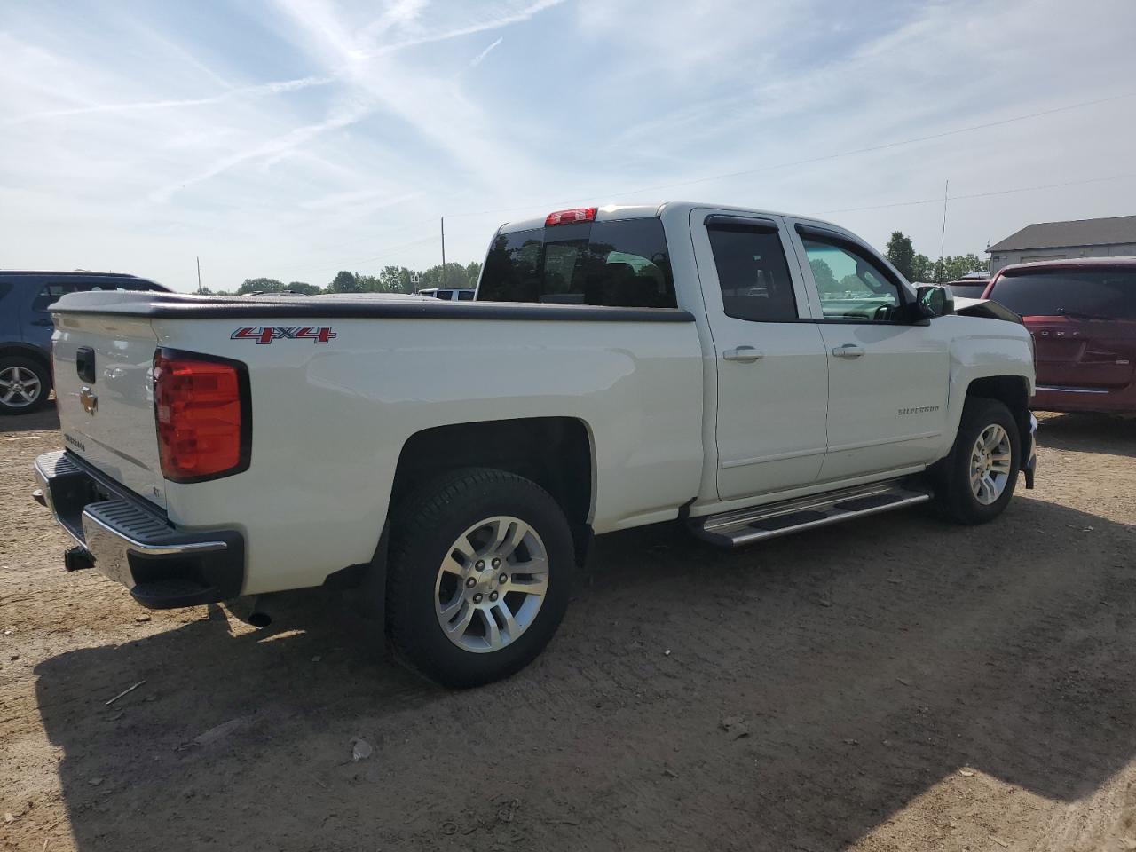 1GCVKREC7HZ141226 2017 Chevrolet Silverado K1500 Lt