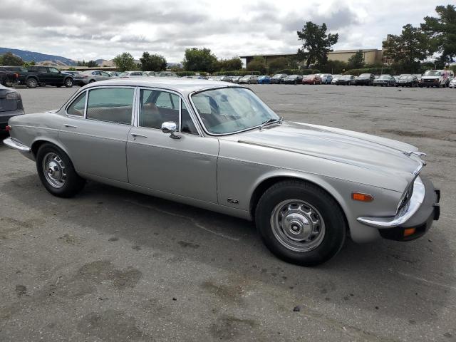 1975 Jaguar Xj6 VIN: UG2T57376 Lot: 57161154