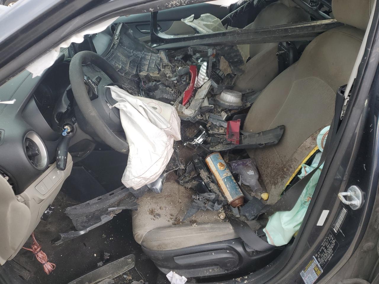 3KPF24AD4KE014720 2019 Kia Forte Fe