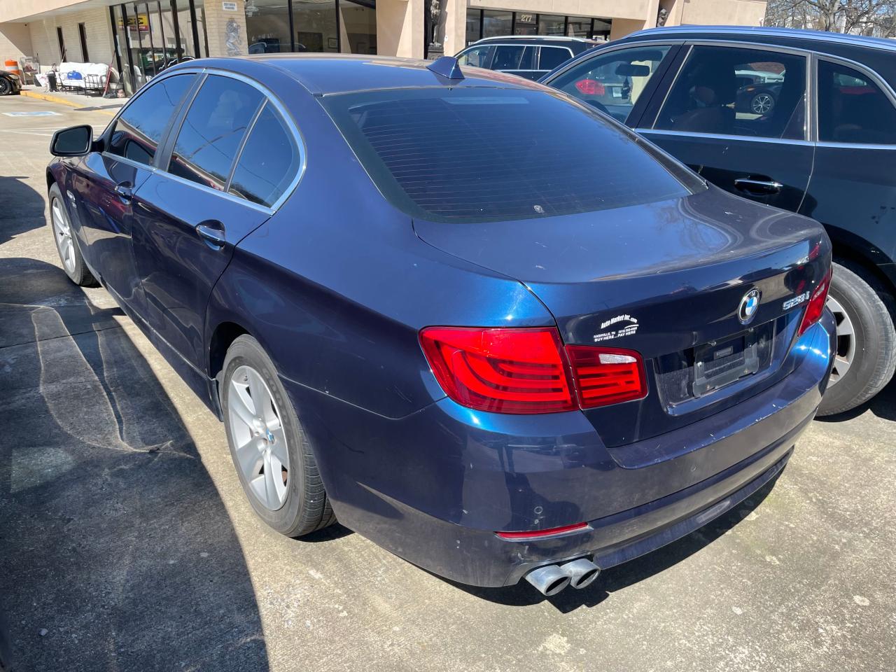 2012 BMW 528 Xi vin: WBAXH5C5XCDW05522