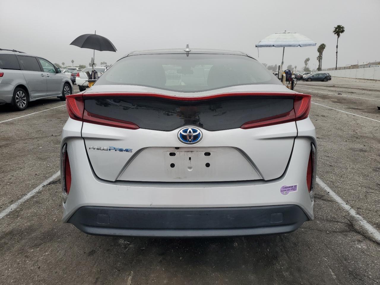 JTDKARFP8H3060567 2017 Toyota Prius Prime