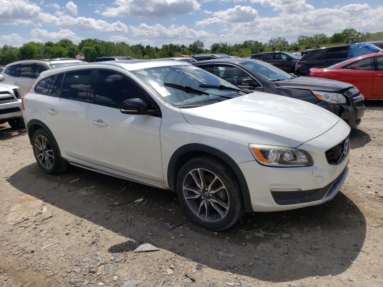 2015 Volvo V60 Cross Country Premier vin: YV4612HK4F1000320