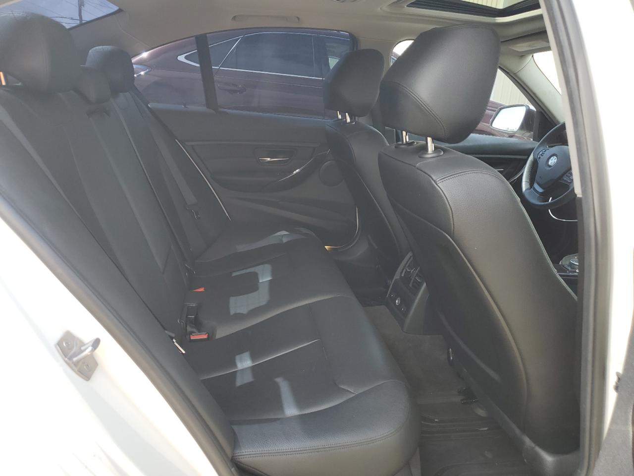 WBA3C3C59FP663335 2015 BMW 320 I xDrive