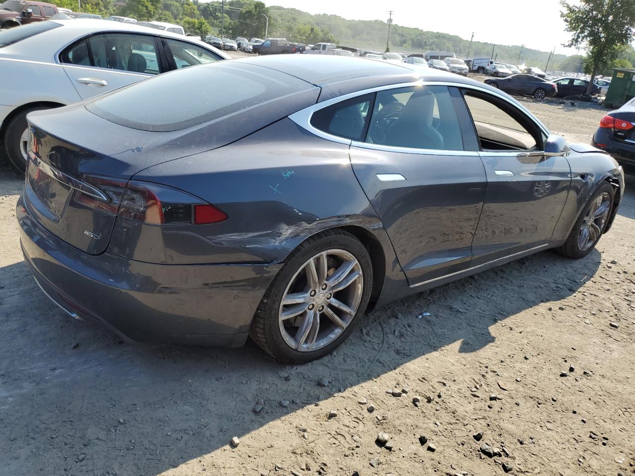 5YJSA1H26FF083476 2015 Tesla Model S 85D