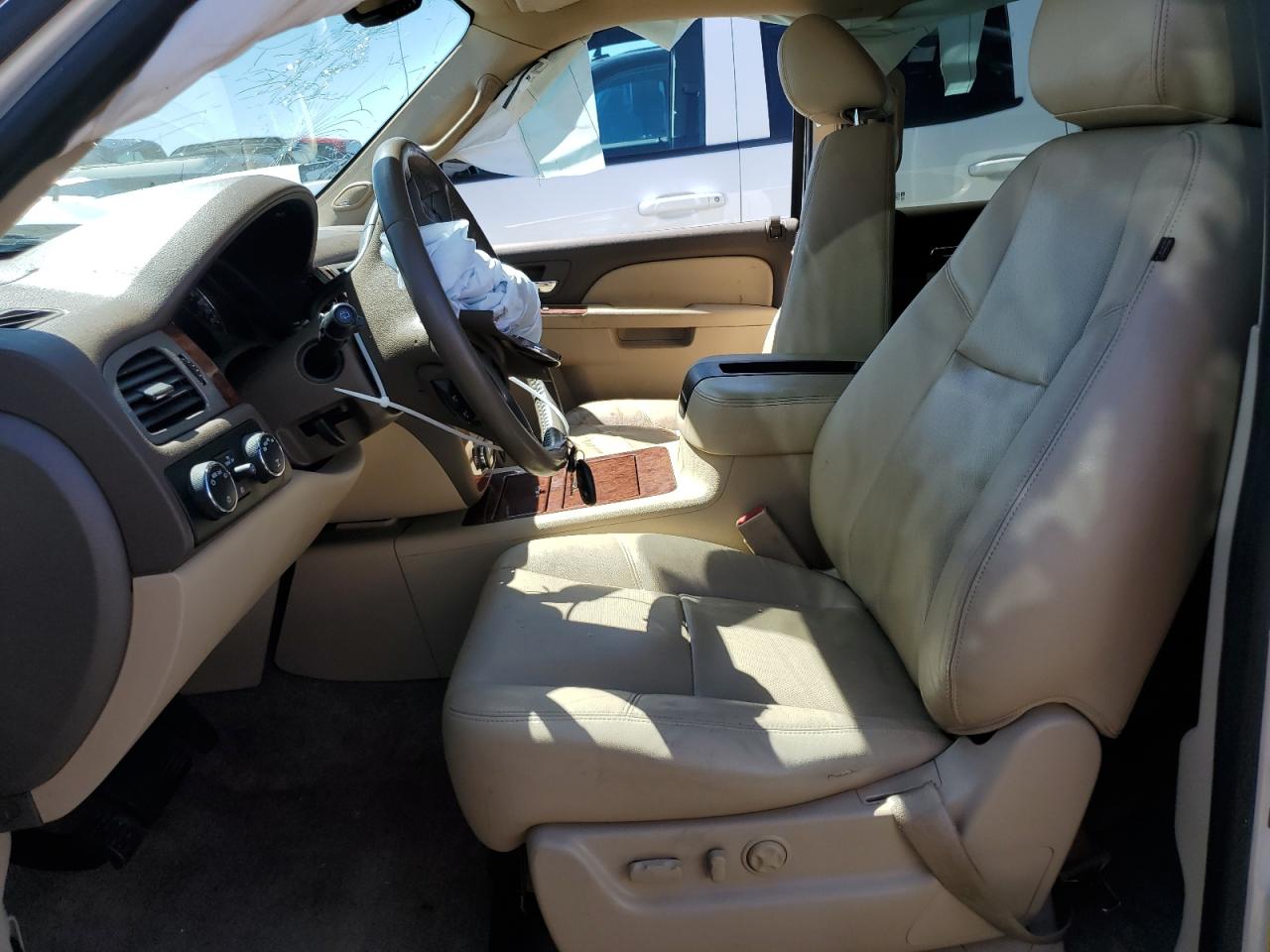 1GNSKCE0XCR237261 2012 Chevrolet Tahoe K1500 Ltz