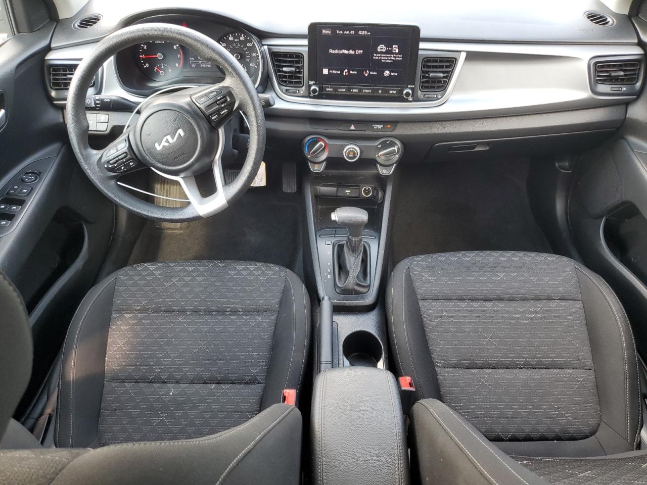 3KPA24AD8PE566402 2023 Kia Rio Lx