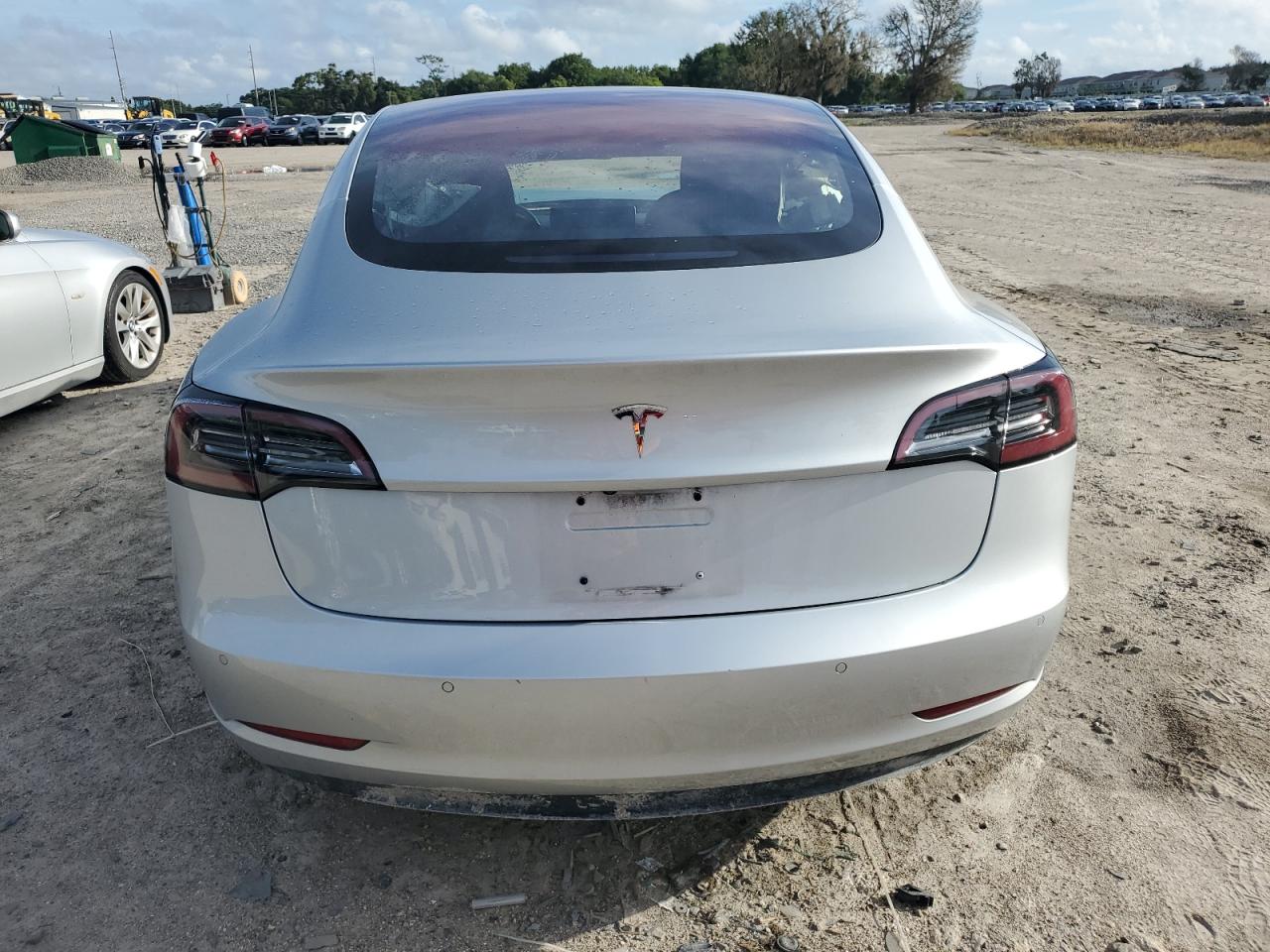 5YJ3E1EA9JF019106 2018 Tesla Model 3