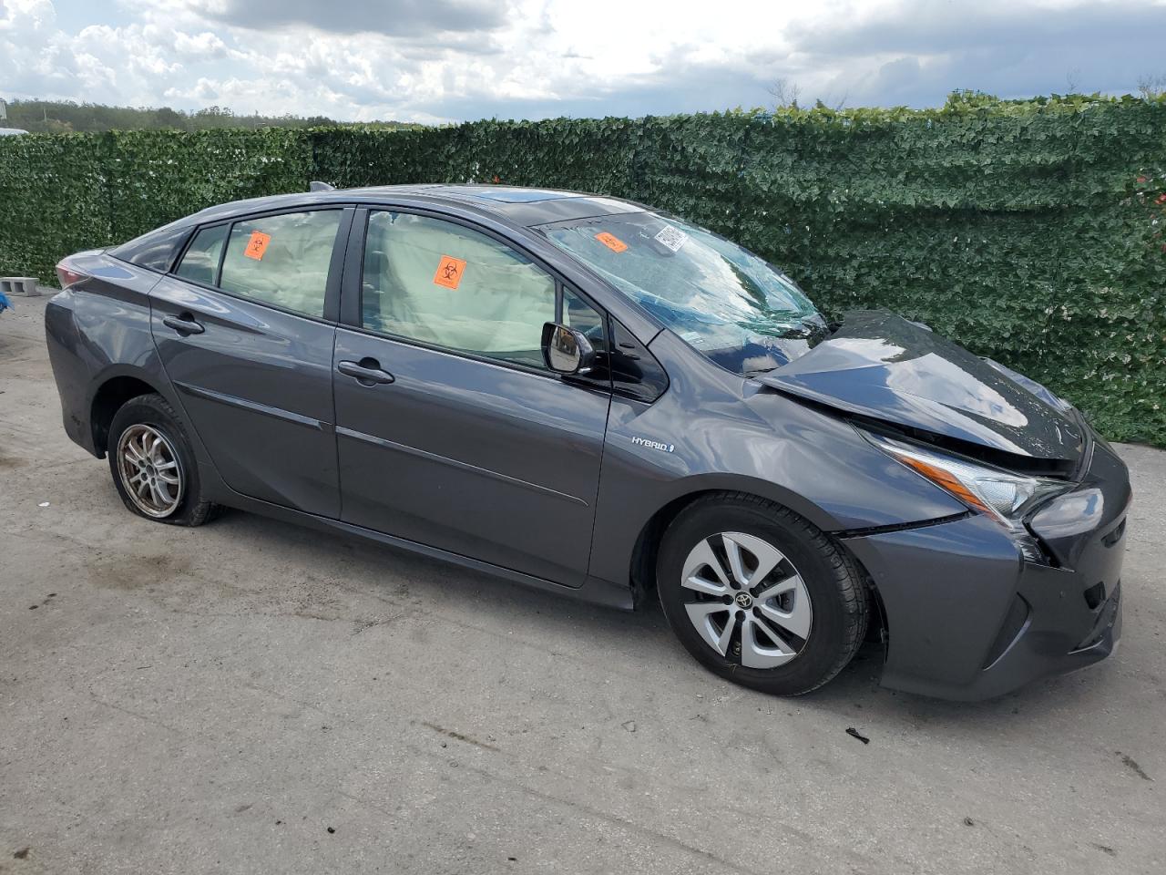 2018 Toyota Prius vin: JTDKARFUXJ3054930