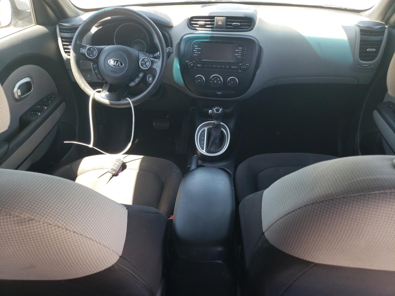 KNDJN2A25J7591601 2018 Kia Soul