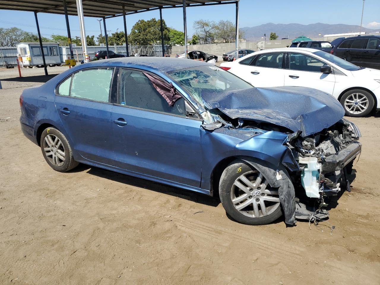 2018 Volkswagen Jetta S vin: 3VW2B7AJ7JM257168