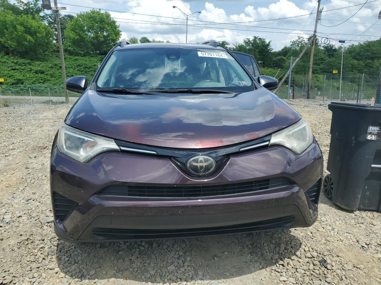 2T3BFREV7HW634736 2017 Toyota Rav4 Le