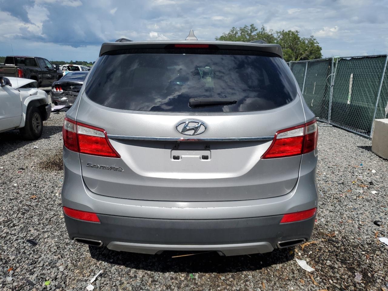 2016 Hyundai Santa Fe Se vin: KM8SM4HF5GU143649