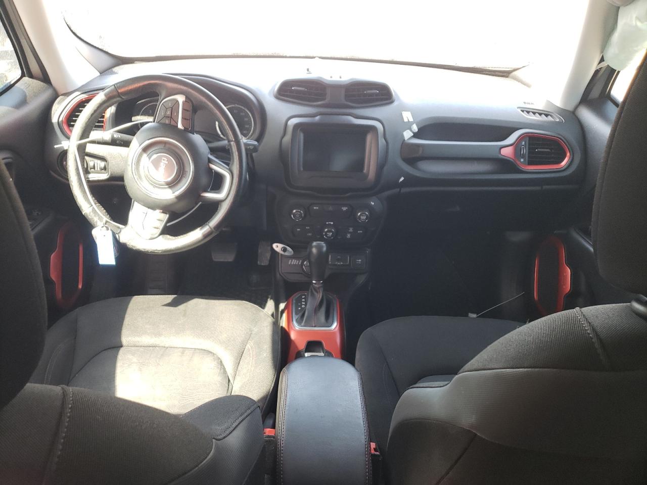 ZACNJBC18KPK06003 2019 Jeep Renegade Trailhawk