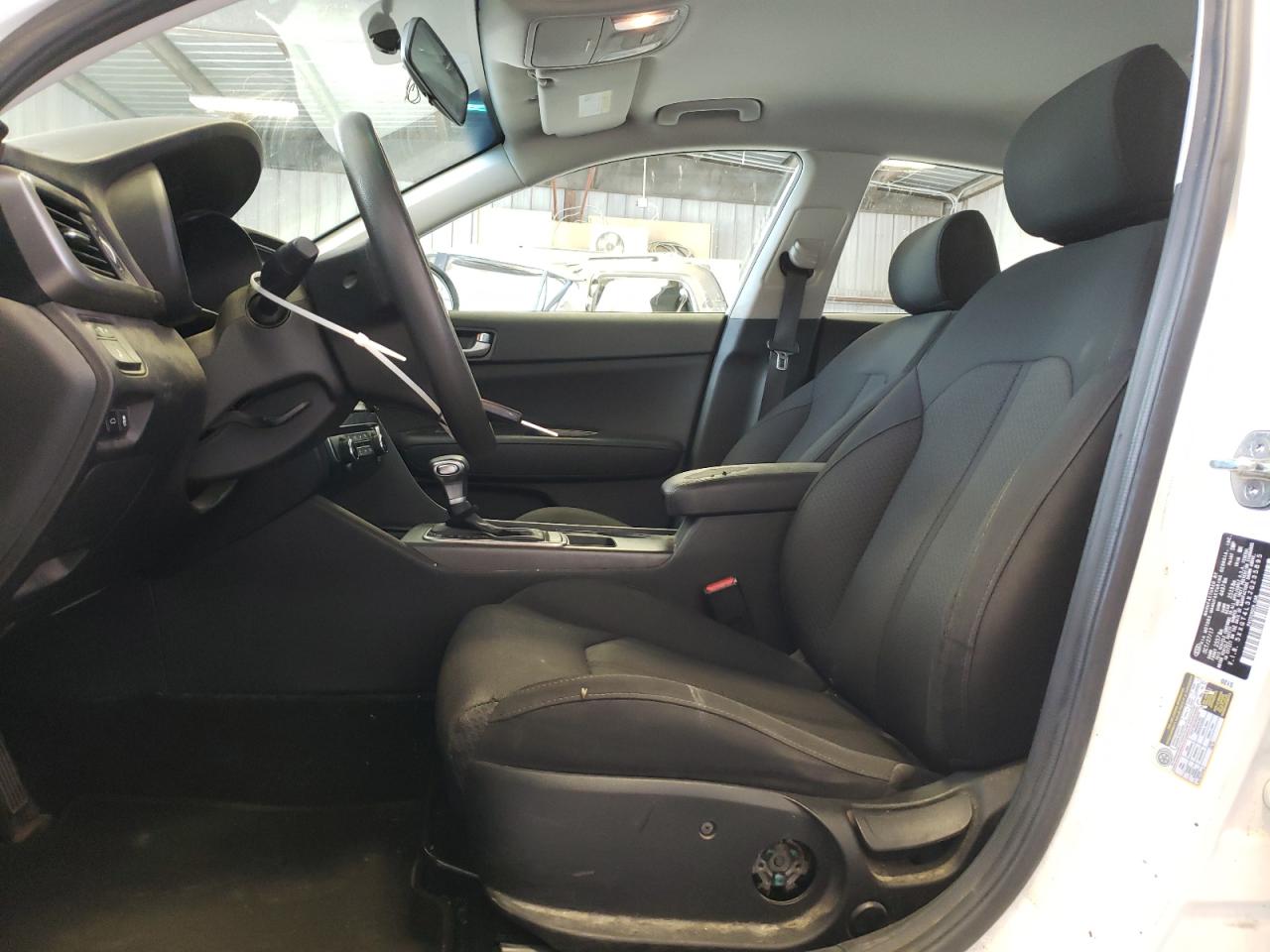 5XXGT4L3XJG235895 2018 Kia Optima Lx