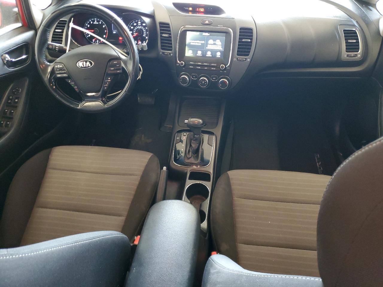 3KPFL4A7XJE200865 2018 Kia Forte Lx