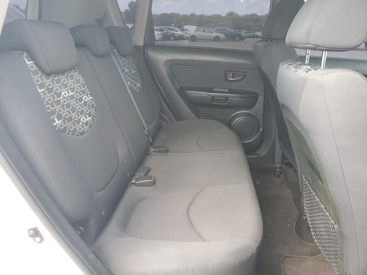 KNDJT2A22A7113982 2010 Kia Soul +