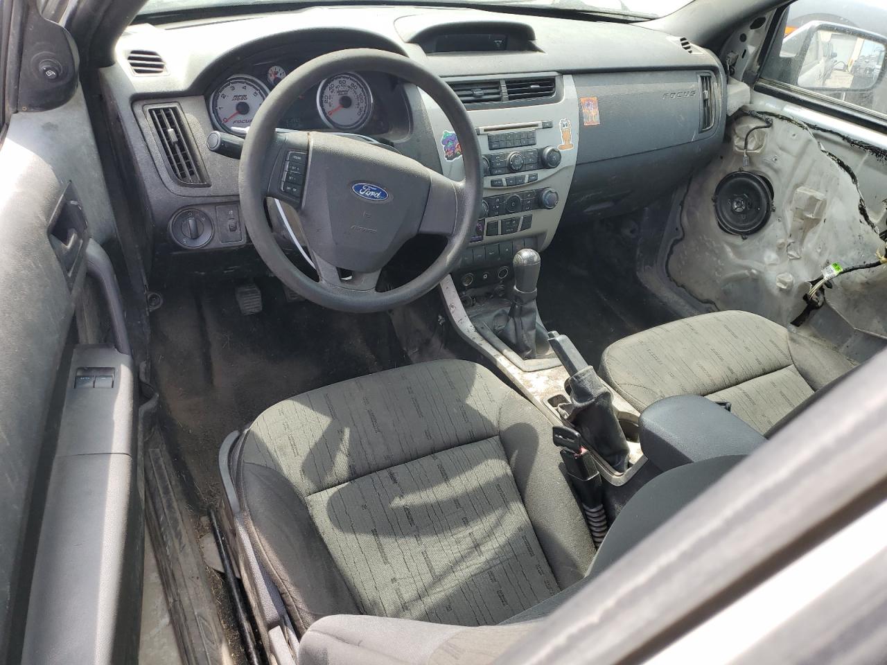 1FAHP3CN7AW165765 2010 Ford Focus Se