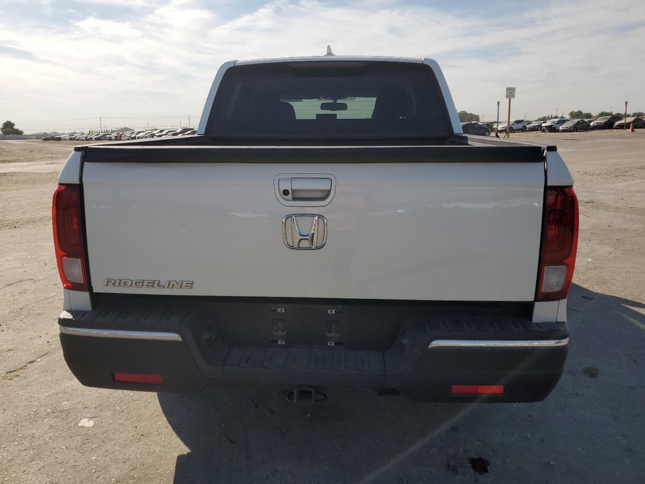 5FPYK2F68HB003818 2017 Honda Ridgeline Rtl