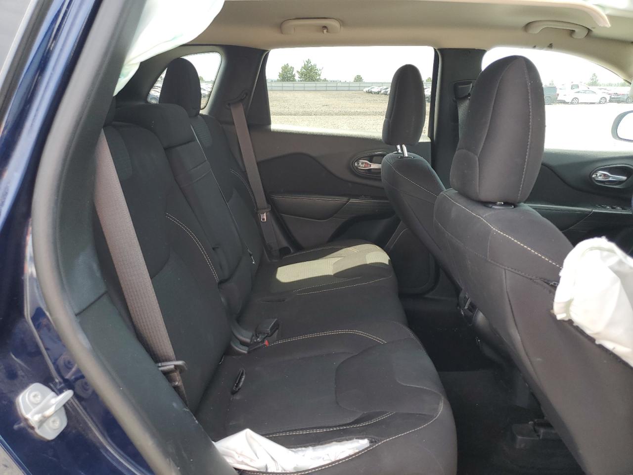 1C4PJMCS7GW164076 2016 Jeep Cherokee Latitude