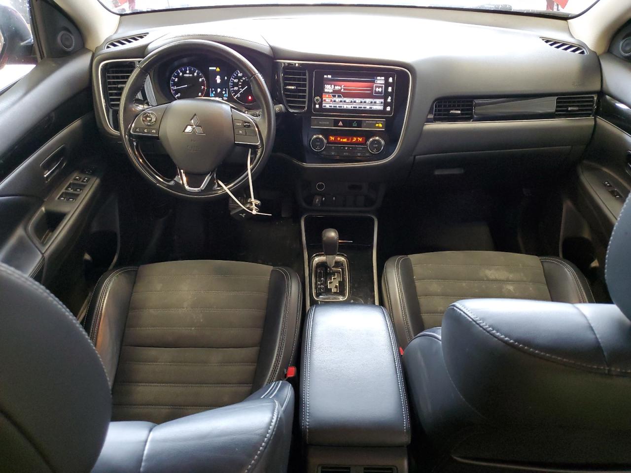 JA4AZ3A34KZ050798 2019 Mitsubishi Outlander Se