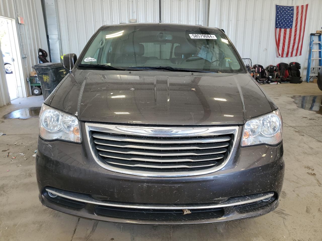 2016 Chrysler Town & Country Touring vin: 2C4RC1BG4GR130037