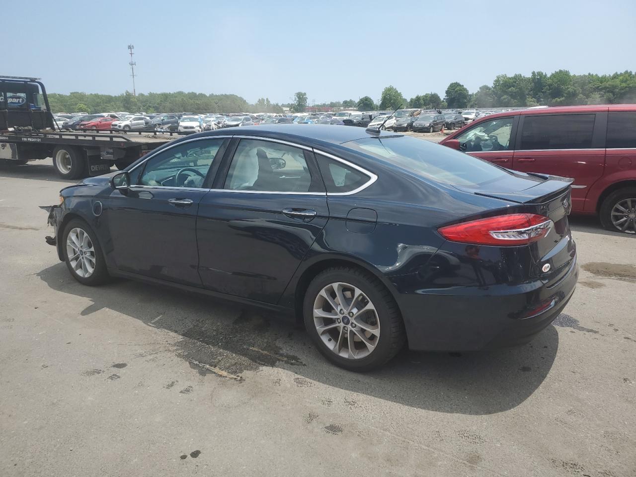 Lot #2926029960 2020 FORD FUSION TIT