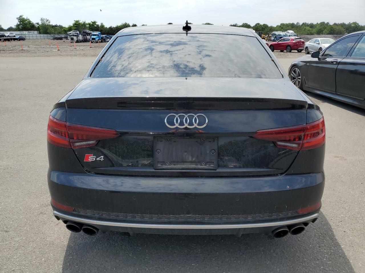 WAUB4AF49JA133913 2018 Audi S4 Premium Plus