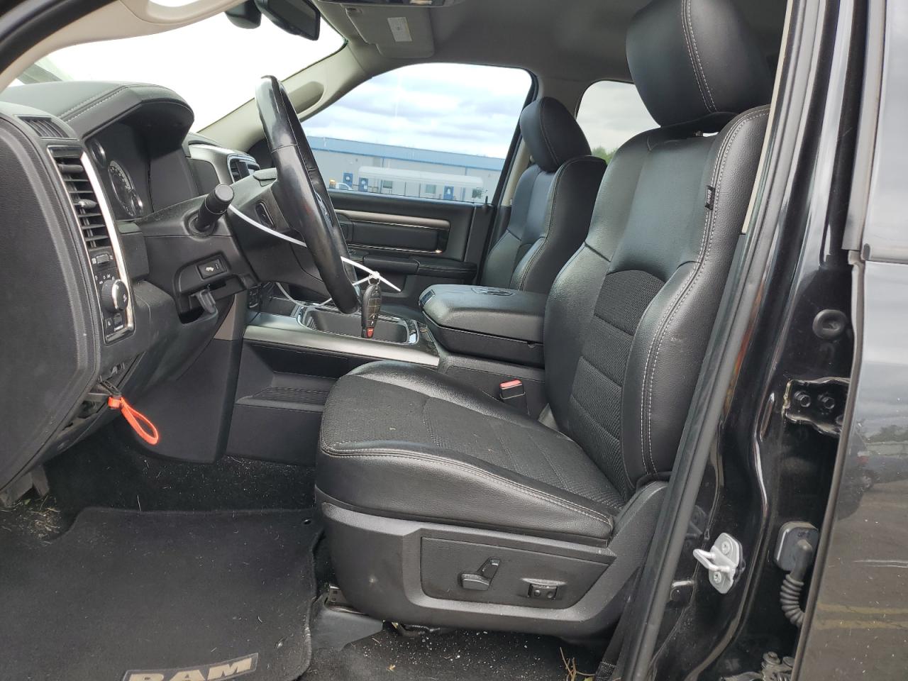 1C6RR7MT0GS129324 2016 Ram 1500 Sport