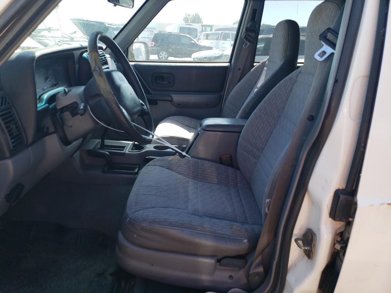 1J4FJ68S0WL285011 1998 Jeep Cherokee Sport